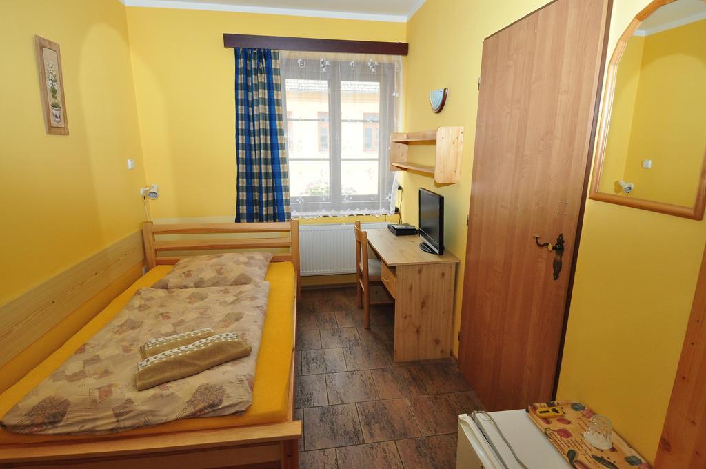 Hotel Na Hradbach لوني المظهر الخارجي الصورة