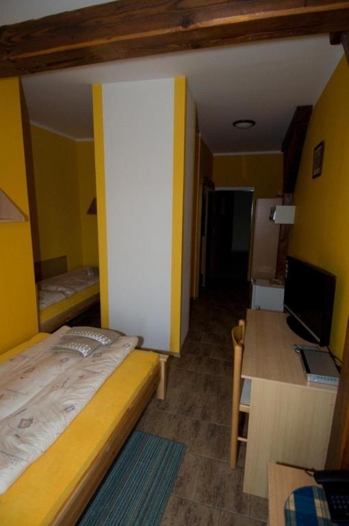 Hotel Na Hradbach لوني الغرفة الصورة