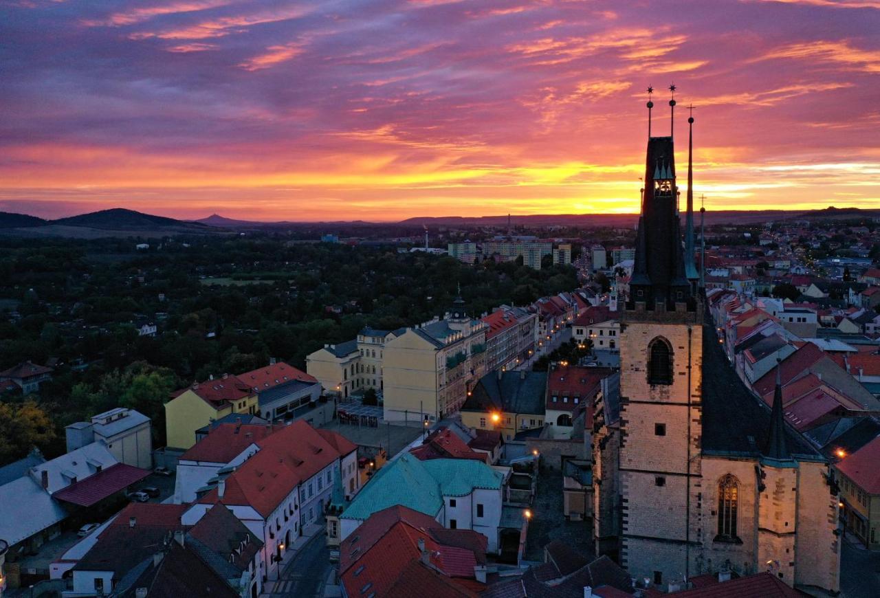 Hotel Na Hradbach لوني المظهر الخارجي الصورة